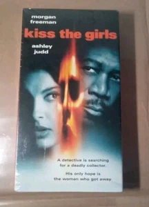Kiss the Girls (VHS, 1998) Morgan Freeman Ashley Judd Factory New, Sealed - Bild 1 von 3