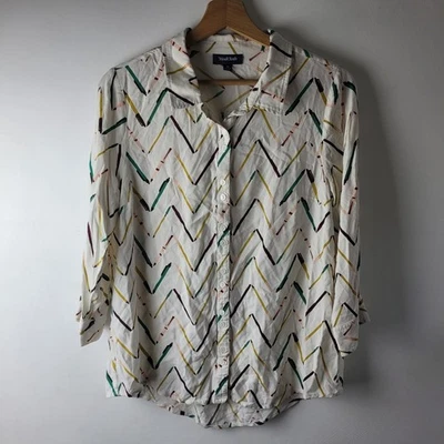 Modcloth Women Size M White Pencil Print Classic Shirt Blouse Casual Smart - Image 1 of 4