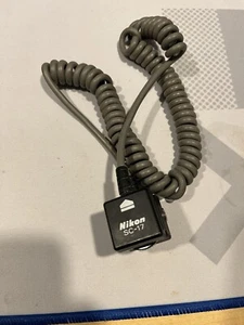 Nikon SC-17 Remote Flash Adapter Sync Cord Cable - Made in Japan - Picture 1 of 4