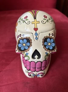 Ceramic Skull - Day Of The Dead - Top Is Removable - 4 In Height - Halloween - Picture 1 of 3