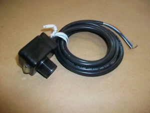 Cutler Hammer Perfect Prox Photoelectric Sensor E65-SMPP050-HL 10-30VDC NEW - Picture 1 of 2