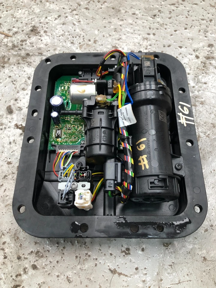 Citroen Berlingo AdBlue Tank Pump Module Diesel 1560cc DV6FE 2020 MPV K9 s61 - Image 1 of 4