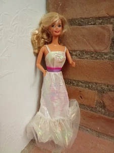 POUPEE BARBIE VINTAGE  4598-BARBIE CRYSTAL-1983-AVEC SA ROBE D'ORIGINE - Imagen 1 de 11