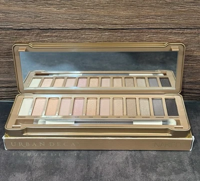 Urban Decay Naked 3 Eyeshadow Palette Double Ended Brush Included - Image 1 of 4
