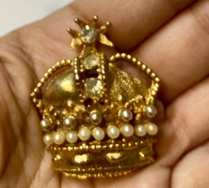 11.358 Vintage brooch, crown, gold tone, pearl, rhinestones - Picture 1 of 2