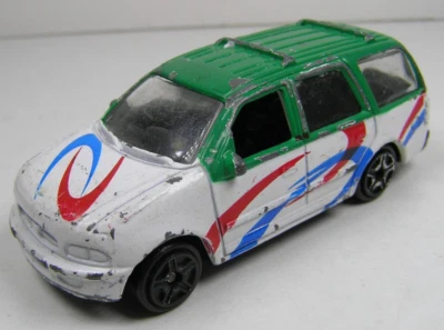 Vehículo de juguete fundido a presión Ford Expedition SUV verde y blanco sin marca escala 1:64 China Foto 1 de 3