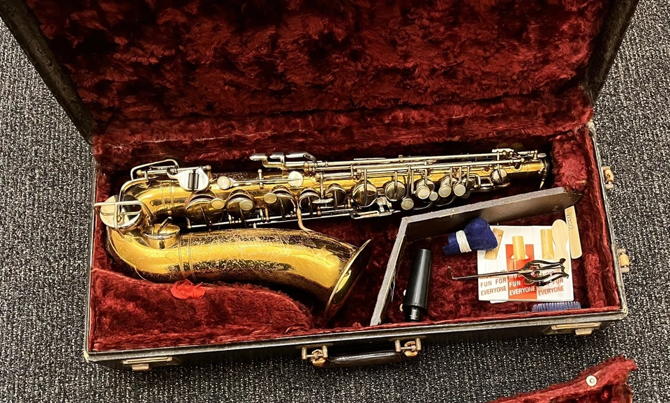 Vintage 1937 Martin Handcraft Committee Low Pitch Alto Sax (w/ Premium Overhaul) - Image 1 of 4