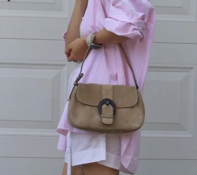 Auténtico Bolso de Hombro de Gamuza Beige Salvatore Ferragamo Vintage ~ Italia Foto 1 de 4