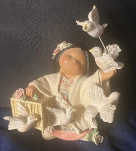 Vtg RARE Figurine Karen Hahn 1997 Llena El Aire Con Amor Fill the air with love - Picture 1 of 11