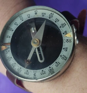 1960s Old military compass Adrianov 9t - Picture 1 of 6
