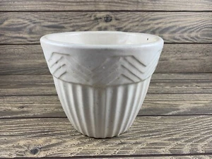 Roseville RRPCO Pottery 5" White Fluted Herringbone Jardinière Planter - Picture 1 of 4