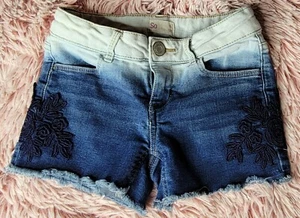 Kohl's SO Girl's Ombre Embroidered Flowers Jean Shorts Size 8 - Picture 1 of 5