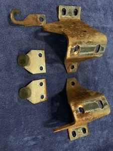 1981 - 1987 Classic Saab 900 Hatchback Rear Bumper Mounting Brackets - Picture 1 of 2