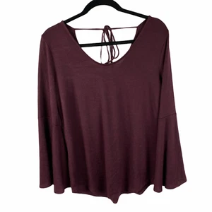 Ann Taylor LOFT Krawatte Back Glockenärmel Pullover Größe Medium Burgund/Wein - Bild 1 von 4
