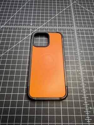Funda resistente usada iPhone 12 Pro Max Nomad con Magsafe Foto 1 de 2