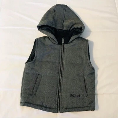 Kenneth Cole Reaction Gris Negro Estampado Cremallera Puffer Sudadera con Capucha Chaleco Talla 24 Meses Foto 1 de 4