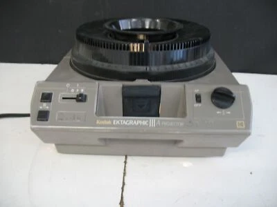 Kodak EKTAGRAPHIC IIIA Dia-Projektor (JNL46) - Bild 1 von 4