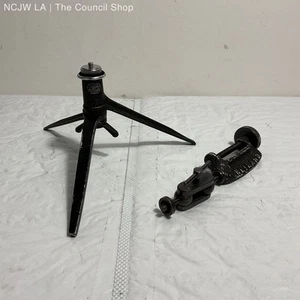 Vintage Black Leica 14100 TOOUG Tripod + Heiland Light Mount Clamp - Picture 1 of 8
