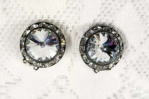 Vtg Signed Mistar Bijoux Earrings Rivoli Crystal Round Silver Stud Clip-on Glam - Bild 1 von 6