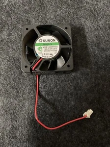 SUNON KDE1205PHV3 MS.M, DC12v, 0.5w, 3-Wire Server Cooling Fan 50 x 15mm J25 - Picture 1 of 1