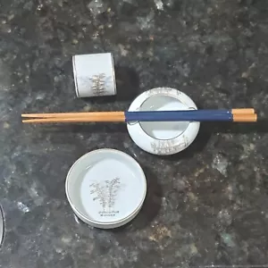 Set vintage dipinto a mano Fukagawa Arita ~ 6 portabacchette 6 ciotole 5 anelli tovagliolo - Foto 1 di 9