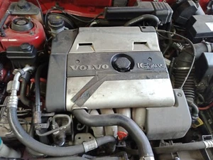 VOLVO V40 WAGON LONG ENGINE MOTOR - Picture 1 of 2