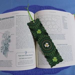 Bookmark Shamrock or St Patrick's Day Handmade Fabric or Cloth Green Ribbon - Picture 1 of 3