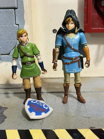 2 Zelda 4" Action Figure Jakks Pacific Link with Shield & BOTW Link EUC Nintendo Cover