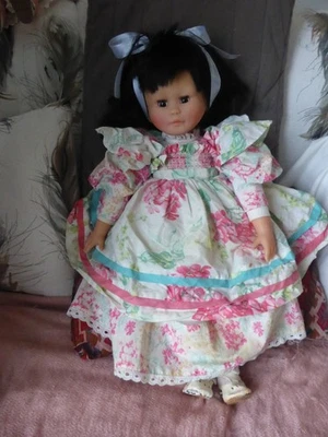 COROLLE rare poupée collect° JASMINE 52CM hab tt d'orig, 88 5 M14 idem MEI MEI - Photo 1/4