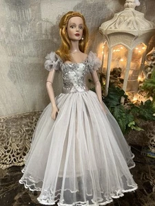 “Storybook” Gown for 16” Tonner Tyler Wentworth 16” Dolls. - Picture 1 of 10