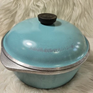 VTG Club Cast Aluminum Dutch Oven 10" 4 Qt Stock Pot Turquoise Aqua Blue w/Lid - Picture 1 of 7