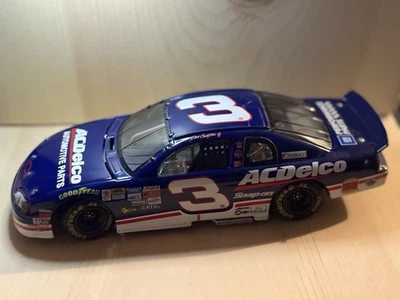 Dale Earnhardt Jr 1999 1/24 AC DELCO ACTION DIECAST CHEVOLET MONTE CARLO Foto 1 de 4