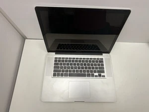 Apple MacBook Air 11" Early 2015 i5 1.3GHz 4GB RAM 128GB SSD A1465 - Picture 1 of 4