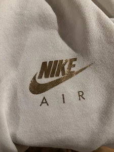 Nike Youth Unisex Size XS Gold Tone Logo Joggers Backside And Front Logo - Picture 1 of 6