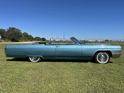 Cadillac DeVille 1965  Foto 1 de 4