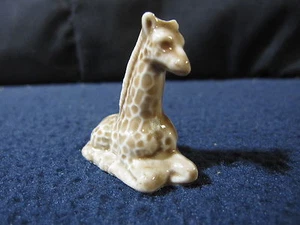 Wade England Giraffe Figurine - Picture 1 of 4