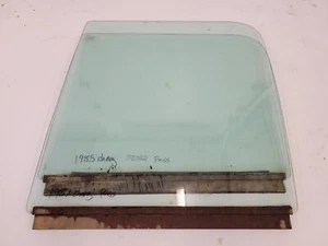 DOOR GLASS WINDOW REAR PASSANGER SIDE CHEVY GMC SUBURBAN CREW CAB 81-91 - Picture 1 of 2