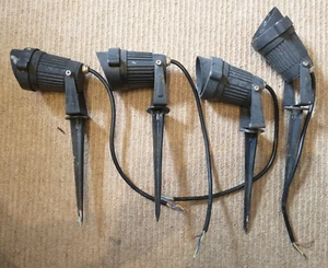 4x Bright Outdoor Garden LED Lights with Stake/Spike (2x Green & 2x Violet) 240V - Picture 1 of 4