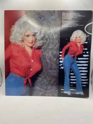 Three Vinyl records Dolly Parton Here you come again , Celine Dion les plus & te - Image 1 of 4