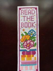 Completed Cross Stitch Bookmark   Books and Flowers with Quote - Bild 1 von 2