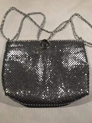 Bandolera o bolso de mano de lentejuelas cadena de noche de malla vintage Bueno para mujer plateado Foto 1 de 4