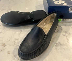 Zapatos para mujer SAS Simplify azul marino 8 medianos nuevos en caja ahorra en grande - Imagen 1 de 4