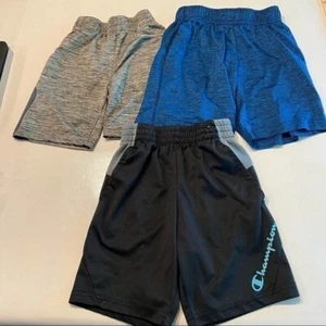 Pacchetto pantaloncini sportivi attivi Champion Old Navy taglia 7/8 - Foto 1 di 5