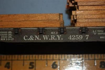 Calibre "O" de 1940 "C.&N.W." Coche plano con carga LMBR #42597, kit WestBrook completo Foto 1 de 4