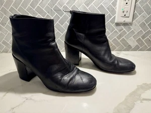 Stuart Weitzman Zipper Black Leather Ankle Boots Booties Sz 7M Timeless Capsule - Picture 1 of 11