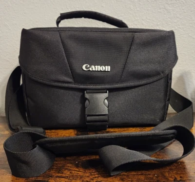 Canon 100ES Carry/Shoulder Bag (9320A023) Great Condition - Image 1 of 4