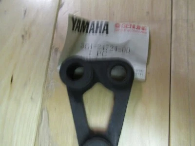 YAMAHA OEM - RUBBER SEAT DAMPER PAD - XS650 1978-1983 - 3G1-24724-00 - Image 1 of 4