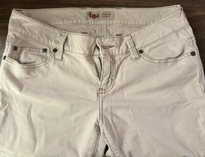 L.E.I. Khaki Corduroys - Junior’s Size 7 - Early 2000’s - Picture 1 of 4