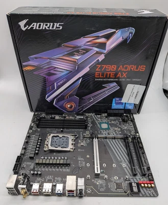 Placa madre modelo desconocido - piezas sueltas/defecto - Imagen 1 de 4