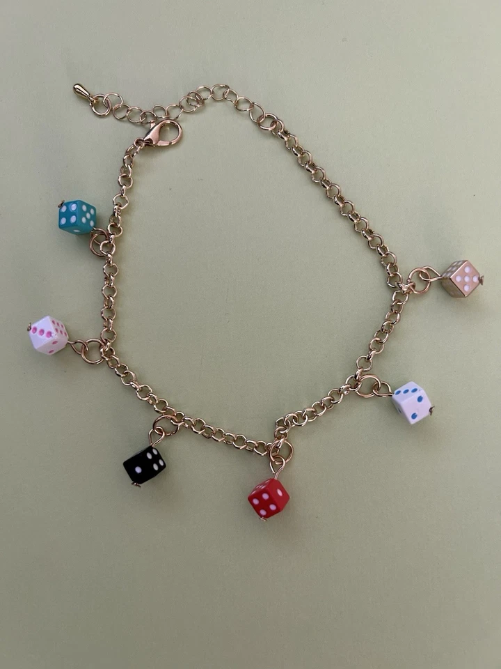 "Pequeña pulsera multicolor juegos de dados bunko encanto en cadena tono dorado ajus 8,5"" ¡nueva! Foto 1 de 1